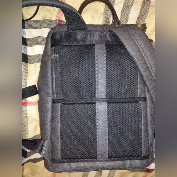 Briggs & Riley Kinzie Street Small Wide-mouth Backpack - Picture 5 of 5